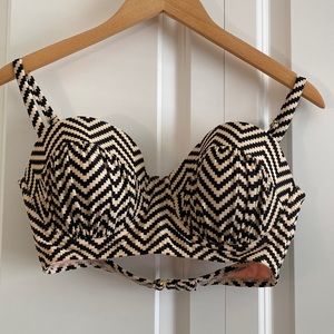 Black & Tan Geometric Pattern Bikini Top